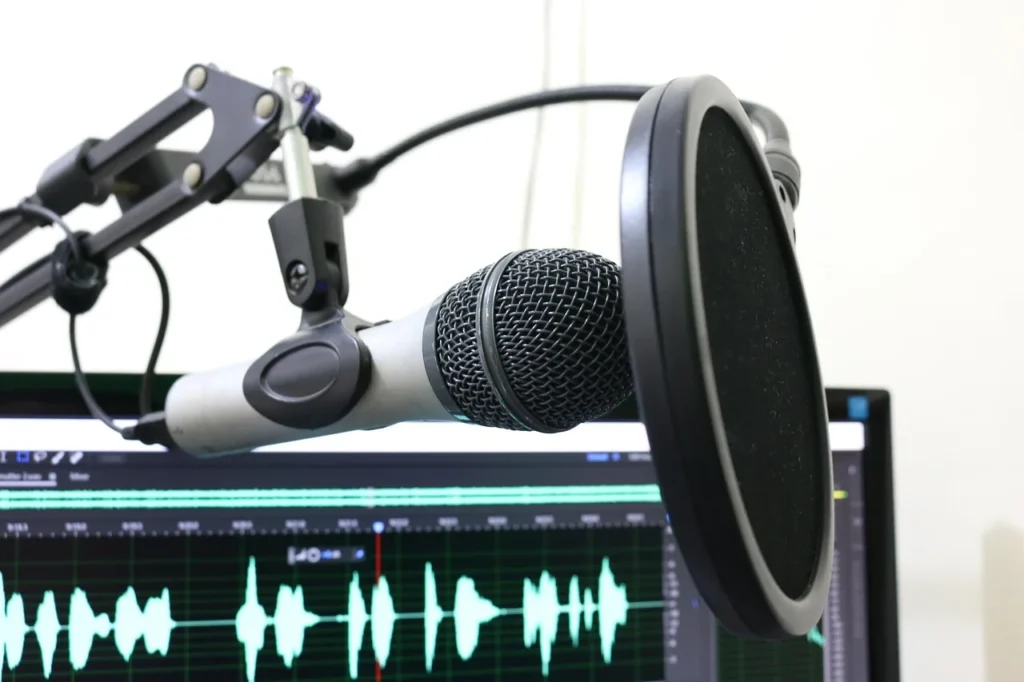 Podcast, audio, recording - American English Voiced vs Voiceless Sounds