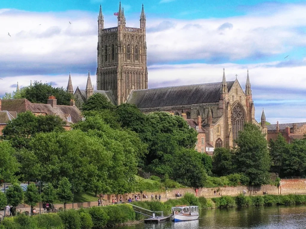 Worcester, england, cathedral - How to Pronounce Worcester