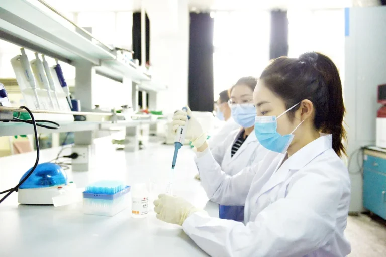 Technology, laboratory, research - Why Pronunciation Training Differs from Medical English Courses