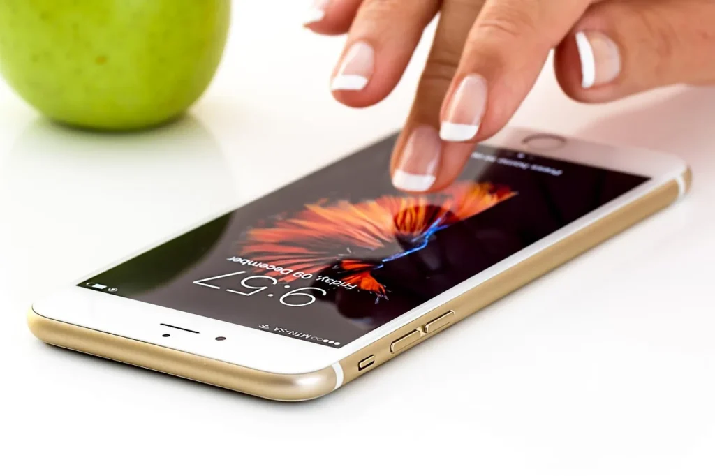 Smartphone, cellphone, touchscreen - Why Traditional ESL Apps Miss Pronunciation Depth